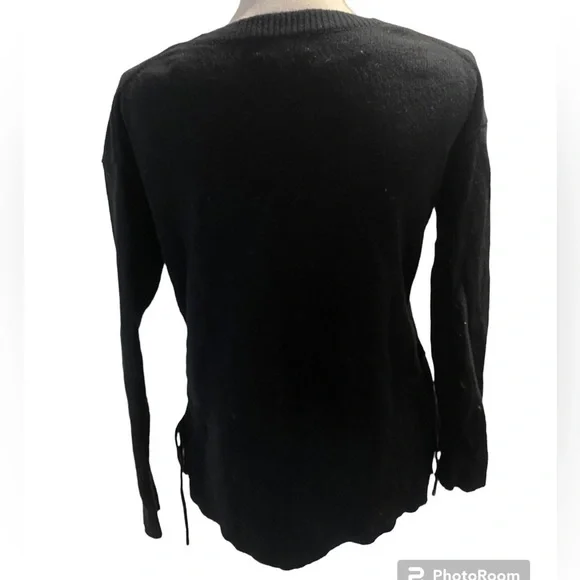 {DIP} Scoop Neck Sweater - Picture 2 of 3